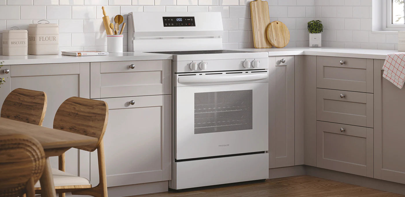 Frigidaire - 5.3 cu. ft  Electric Range in White - FCRE306CAW