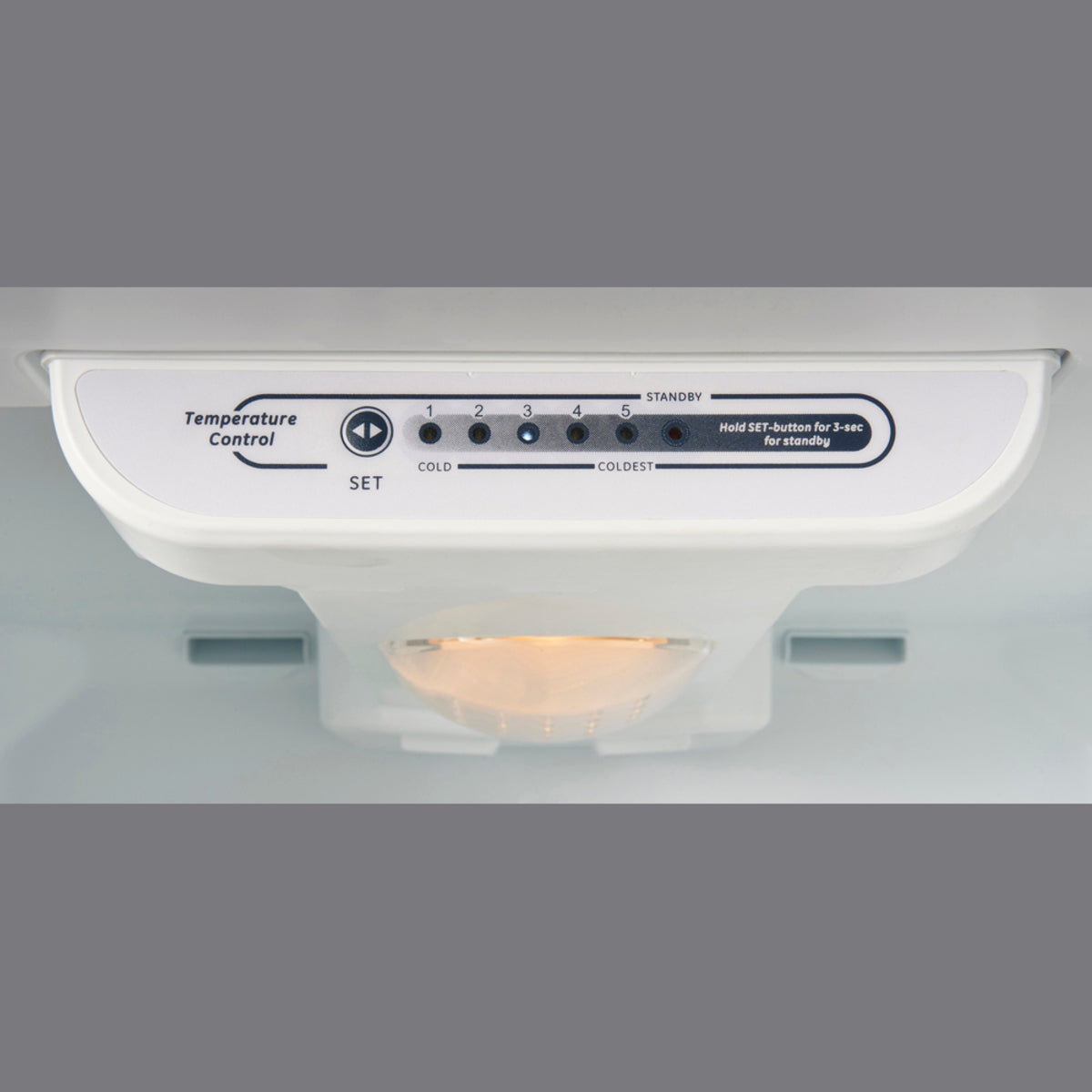 Moffat - 30 Inch 18 cu. ft Top Mount Refrigerator in White - MTE18HTKRWW